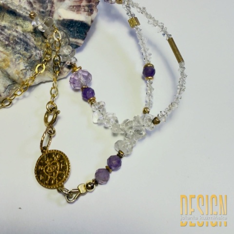 Naszyjnik z kolekcji Magic Drops z odpinaną zawieszką – ametyst, kryształ górski, nieoszlifowane diamenty, złocone srebro Naszyjnik z kolekcji Magic Drops z odpinaną zawieszką – ametyst, kryształ górski, nieoszlifowane diamenty, złocone srebro