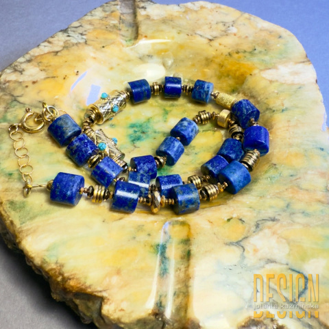 Naszyjnik z lapis lazuli w stylu antycznym w złoconym srebrze Naszyjnik z lapis lazuli w stylu antycznym w złoconym srebrze